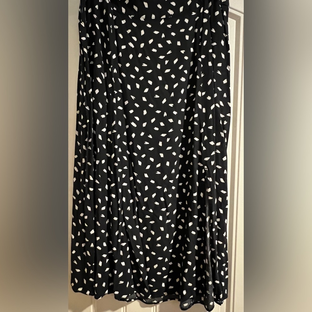 LOFT Navy blue Midi Skirt with White Abstract Design
